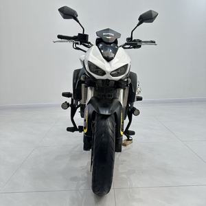 <span class=keywords><strong>Moto</strong></span> sportive Benelli Huanglong <span class=keywords><strong>600</strong></span> EFI - <span class=keywords><strong>600</strong></span> cm³ 4 cylindres, style naked et vitesse maximale - Product Image 5