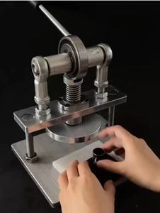 ماكينة صنع حامل البيتزا بحفرة 1 بوصة 2 بوصة للعمل مع مواد القماش من البي في سي الورقية - Product Image 5