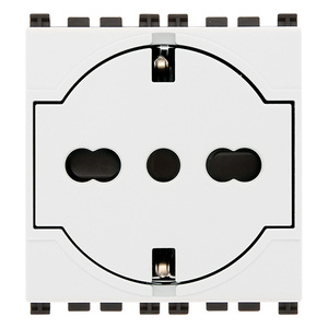 <b>Universal</b> 2P+T P40 <b>Socket</b> White Wire 5.1x4.3x5.3 Cm Plug <b>Sockets</b> - Product Image 1