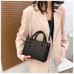Bolso <span class=keywords><strong>de</strong></span> mano tipo bandolera <span class=keywords><strong>de</strong></span> estilo <span class=keywords><strong>de</strong></span> diseñador <span class=keywords><strong>de</strong></span> lujo para mujer, bolso <span class=keywords><strong>de</strong></span> hombro <span class=keywords><strong>de</strong></span> moda informal con textura Simple y caramelo - Product Image 4