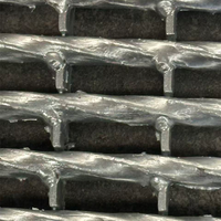Grille en barres d'acier galvanisé à surface plane pour système de drainage, plateforme de sol et passerelle