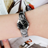 Nuevo reloj de pareja impermeable de moda de gran venta reloj de cuarzo de acero inoxidable de lujo con calendario para hombres y mujeres