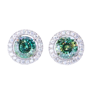 Pendientes de Plata de Ley 925 con Moissanita Redonda Brillante y Halo, Diseño Moderno para Mujer - Product Image 1
