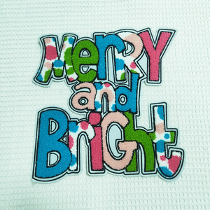 Écusson <span class=keywords><strong>de</strong></span> vacances joyeux et lumineux personnalisé noël grandes lettres chenille serviette broderie fer sur patchs pour vêtements - Product Image 1