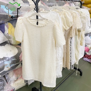 Abiti Floreali Usati di Alta Qualità per Signore a Prezzi Accessibili, Vestiti Usati di Eccellente Qualità - Product Image 3