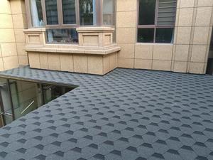 Tuiles de toiture <span class=keywords><strong>en</strong></span> fibre de verre et asphalte, design europé<span class=keywords><strong>en</strong></span>, double couche, imperméables, résistantes à la chaleur, fabriquées à la machine, pour toitures extérieures de maisons - Product Image 5