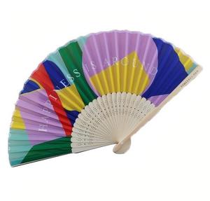Éventails en bambou personnalisés imprimés numériquement Beckon pour les agences de voyage, les touristes, les promotions de vacances et les salons du voyage - Product Image 2