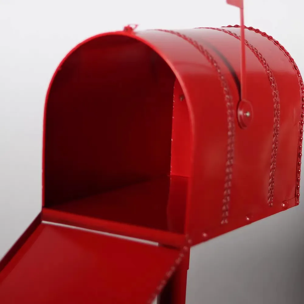 Dekorasyon özelleştirilmiş ambalaj sezon tatil yüksek kalite posta kutusu şekilli teneke kutu çelik duvara monte posta kutusu