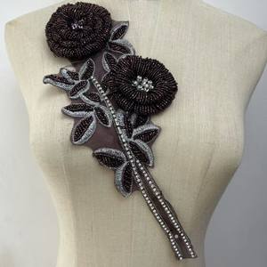 Aplique de Flores 3D con Cuentas Pesadas Multicolores de Lujo para Coser en Vestidos de Noche y de Novia - Product Image 2