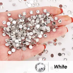 Factory Wholesale Luxury 3D Round Transparent Rhinestones With Silver Back Glass Crystals Nail Art Supplies