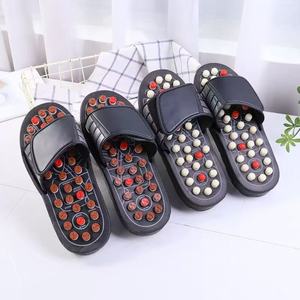 Chaussons <span class=keywords><strong>de</strong></span> massage rotatifs <span class=keywords><strong>Tai</strong></span> <span class=keywords><strong>Chi</strong></span> avec billes en plastique réglables et picots pour la stimulation des points réflexes des pieds - Product Image 1