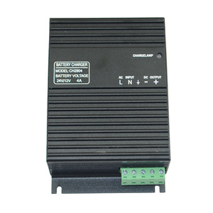Cargador de Baterías Populace 12V/24V 10A Inteligente para Uso Industrial - Product Image 3