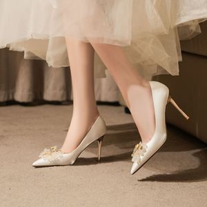 Chaussures de mariée élégantes à talons hauts en satin et strass, bout pointu blanc, pour soirée, taille 35 36 37 38 39 40 - Product Image 4