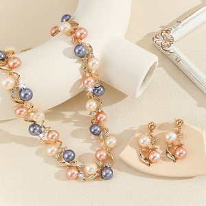 Conjunto de Joyería Vintage de Aleación con Diseño de Explosiones Europeas y Americanas, Collar y Pendientes de 2 Piezas para Mujer, con Hojas y Flores, Joyería Exagerada, Novedad para Novias - Product Image 2