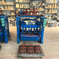 Production de briques populaires au Ghana : Machine à fabriquer des briques 4-35, machine de formage de blocs de ciment personnalisable