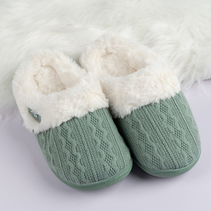 Pantofole Invernali da Donna in Peluche Caldo con Caratteristiche Antiscivolo e Morbidezza Moderata - Product Image 6