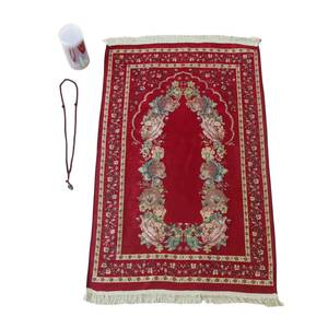 Alfombra de oración islámica floral tejida de chenilla suave y lavable, portátil, empaquetada en un cubo, adecuada para uso en el hogar y para acampar. - Product Image 1