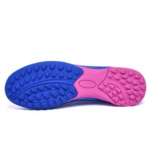 Vente en gros usine TF Chaussures de football à coupe basse respirantes en maille antidérapantes pour entraînement sur terrain synthétique - Product Image 4