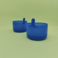 Tapa de botella de plástico PE a prueba de derrames con cuello de 55mm ecológico para cubos de agua mineral de 5 galones Embalaje fácil de usar