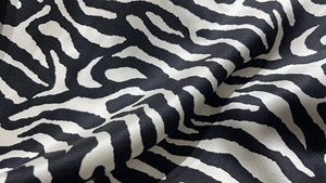 16mm <span class=keywords><strong>2023</strong></span> soie coton froissé crêpe Satin tissu imprimé zèbre mode pour filles vêtements de nuit robes mariages Costumes - Product Image 4
