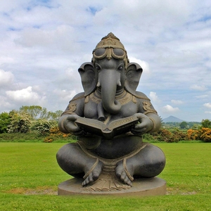 Statua Scultura in Marmo Personalizzata per Esterni, <span class=keywords><strong>Giardino</strong></span>, Parco Cittadino, Decorativa, Raffigurante <span class=keywords><strong>il</strong></span> Dio Indù Ganesha che Legge un <span class=keywords><strong>Libro</strong></span> - Product Image 1