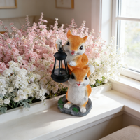 Niedliche Doppel-Eichhörnchen Gartenfigur aus Kunstharz - Laternen-Tragendes Design, Perfekt für Terrassen- und Rasendekoration & Fantasievolle Außenatmosphäre