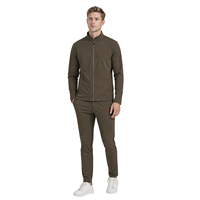 Ensemble de survêtement de luxe pour homme en polyamide et élasthanne, col montant, coupe ajustée, respirant, style décontracté chic, personnalisable avec logo OEM, vente en gros