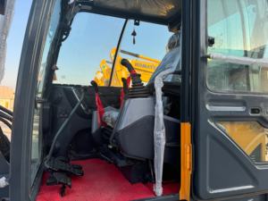 Mini-excavatrice sur chenilles HYUNDAI 60VS d'origine, pompe hydraulique Yanmar, excellent état, cabine propre, consommation de carburant économique, facile à utiliser - Product Image 5