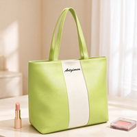 Sac fourre-tout en cuir PU pour femme avec empiècements en toile contrastante, couleur pastel, grande capacité, sac à bandoulière, logo personnalisé, vente en gros