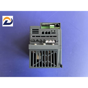 Variador de Frecuencia (VFD) TOSVERT-S15 Serie VFS15-4007PL1-CH 0.75KW 3HP 380VAC 2.3A VFS15-4007PL1-CH 100% Nuevo y Original - Product Image 2