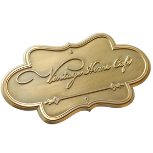 Targa e Insegna in Ottone dal Look Classico Vintage per Edifici Storici - Product Image 1