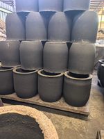 Crucibles en graphite de grande taille à haute conductivité électrique et résistance aux températures élevées pour matériaux d'anode de batterie lithium-ion