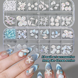 Boîte de 12 compartiments de breloques 3D en résine pour nail art, motifs coquillages marins d'été assortis, miniatures, pour décoration de vacances, vente en gros en vrac pour ongles - Product Image 2