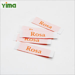 Etiquetas de cuello de ropa cosidas de alta densidad personalizadas, etiquetas de cuello hechas plegables de extremo directo de fábrica para camiseta - Product Image 4