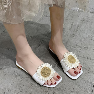 2025 dames concepteur pantoufles exquis marguerite déco Match jupe <span class=keywords><strong>petite</strong></span> plate-forme été sandales plates Offre Spéciale tongs pour les femmes - Product Image 3
