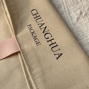 Pochette à bijoux en coton recyclable avec logo personnalisé, fermeture à cordon pour bagues, boucles d'oreilles, colliers, épingles à cheveux - Emballage cadeau - Product Image 3