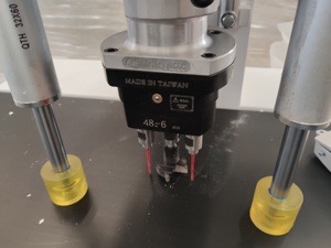 Per una Precisione Assoluta nella Falegnameria: Trapano Monoblocco per Cerniere di Porte e Mobili, Profondità Regolabile - Product Image 2