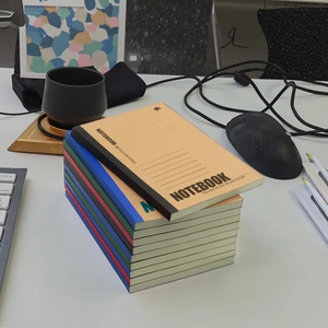 紙の40枚を含む柔らかい革カバー付きのA5サイズの日記ノート。毎日の使用のためのオフィスノート。 - Product Image 3