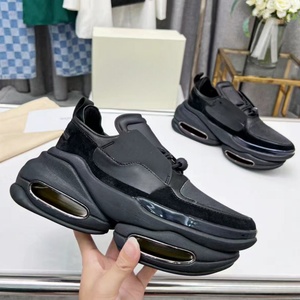 Zapatillas deportivas de estilo punk para hombre, diseño calado, alta calidad, clásicas, más vendidas, a la moda, con suela gruesa y amortiguación. - Product Image 1