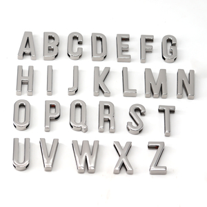Ciondoli con 26 Lettere dell'<span class=keywords><strong>Alfabeto</strong></span> Inglese Placcati in Oro 14K per Creazione di Gioielli, Numeri Arabi Placcati in Argento e Oro - Product Image 2