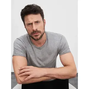 T-shirt en coton biologique pour homme - merchandising durable - Product Image 1