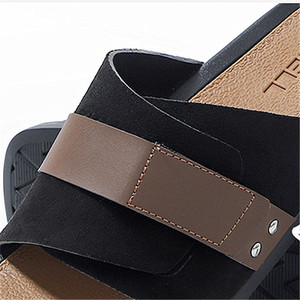 รองเท้าแตะผู้ชายรุ่นใหม่ปี <span class=keywords><strong>2026</strong></span> ดีไซน์ทันสมัย ปรับแต่งได้ เหมาะสำหรับใส่ในบ้าน ห้องน้ำ หรือกลางแจ้ง พื้นหนา กันลื่น แบบชิ้นเดียว - Product Image 2