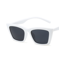 Lunettes de soleil œil de chat rétro tendance 2026 pour femme, monture carrée, protection UV 2024