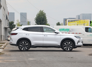Véhicule électrique abordable 2025 Byd Song Plus avec une autonomie de 150 km - Product Image 3