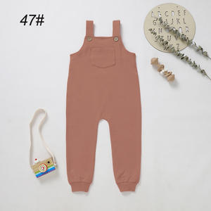 Nuevos pantalones vaqueros con bolsillos para bebés, monos casuales con tirantes para niños y niñas, ideales para otoño. - Product Image 2