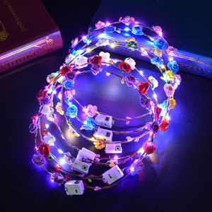 Serre-tête LED en forme de fleur, couronne lumineuse florale, guirlande de fleurs, coiffe florale pour femmes, accessoires pour cheveux, fête prénuptiale, anniversaire - Product Image 1