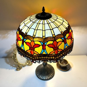 Lámpara de Mesa Estilo LongHuiJing, Simple, con Pantalla de Vidrio Multicolor de 16 Pulgadas de Ancho, Lámpara de Escritorio Antigua para Sala de Estar, E26, Flexible - Product Image 5
