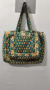 Bolsa de Viaje de Fin de Semana Acolchada de Algodón con Diseño de Patchwork, Bolsa de Hombro con Cierre para Deportes y Actividades al Aire Libre - Product Image 5