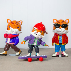 Escultura de Tigre Hecha a Mano en Resina, Figura Artística Contemporánea para Decoración del Año Nuevo Chino - Product Image 3