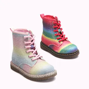 2023 moda çocuk gökkuşağı Martin çizmeler dış mekan imalatı özelleştirilmiş kızın güzel ayakkabılar
